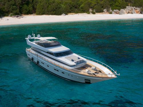 Motoryacht Azimut 85 chartern in Sami