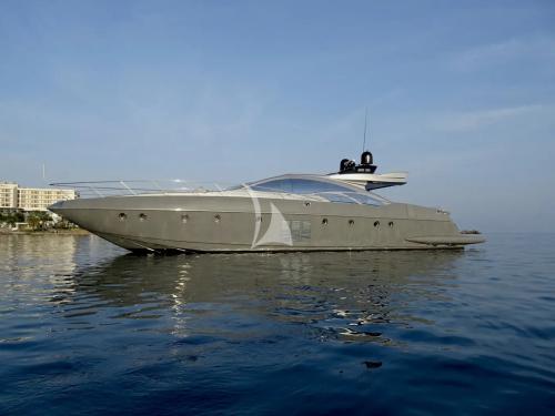 Motoryacht Azimut 86 Yachtcharter in Gouvia Marina