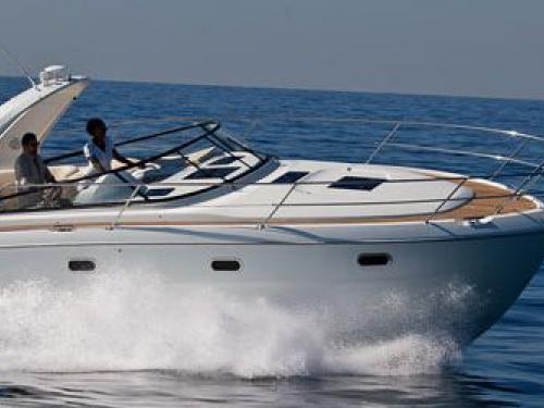 Yacht Bavaria 34 Sport available for charter in Marina am Ryck