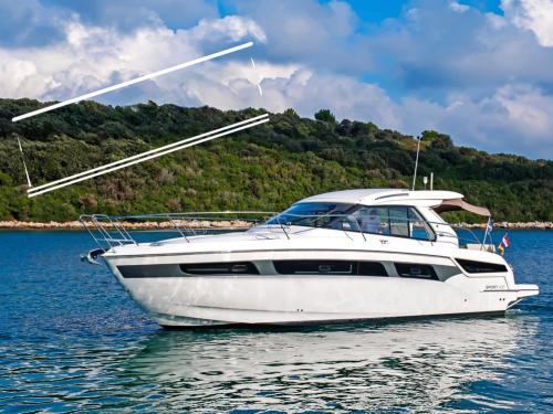 Motor yacht Bavaria 40 Sport for hire in Sukosan Bibinje Motor yacht Bavaria 40 Sport for hire in Sukosan Bibinje
