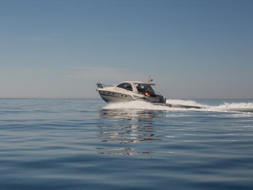 Yacht Bavaria 43 Sport Yachtcharter in Marina Alboran