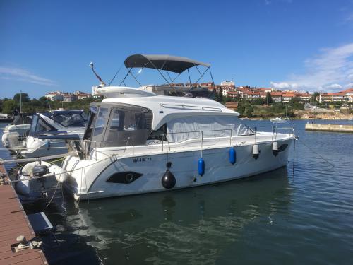 Yacht Bavaria E40 FLY for hire in Biograd na Moru