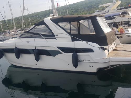 Motoryacht Bavaria Sport 400 Open Yachtcharter in Marina Punat