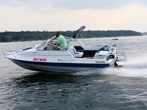 Motorboat Bayliner 1952 for rent in Waren