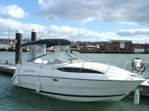 Bayliner 245 Ciera Motorboot chartern Krk