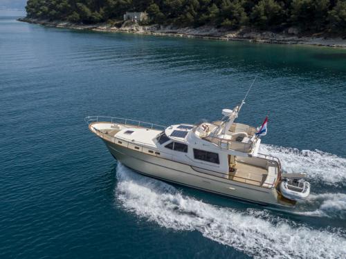 Motoryacht Belliure 44 chartern in Split