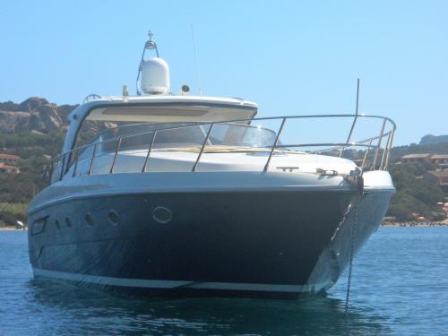 Motorboat Blu Martin 46 for rent in Puntone
