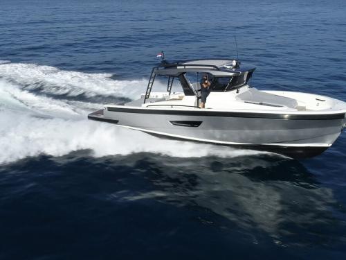 Motorboot Bluegame BG 42 chartern in Palma