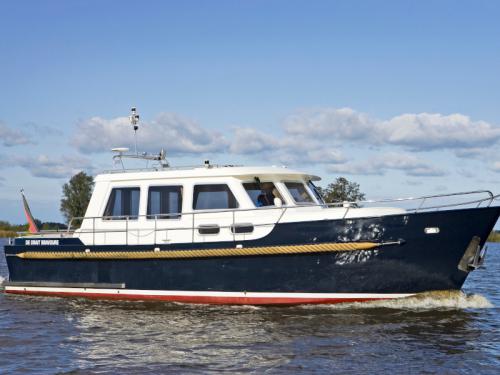 Yacht Bravoure 34 available for charter in Woudsend