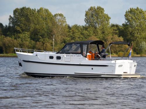 Yacht Bravoure 34 Cabrio available for charter in Drachten