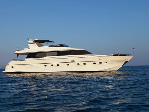 Motor yacht Canados 82 for rent in Porto Santo Stefano