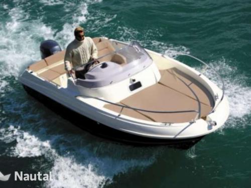 Motorboat Cap Camarat 5.1 for hire in Mahon