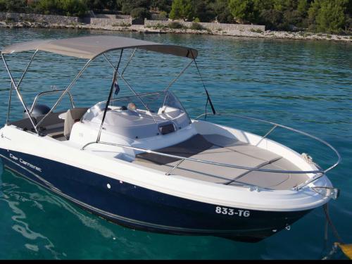 Motorboat Cap Camarat 5.5 for rent in Trogir