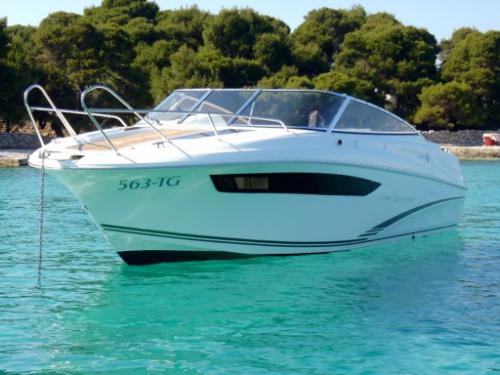 Motoryacht Cap Camarat 7.5 DC chartern in Trogir