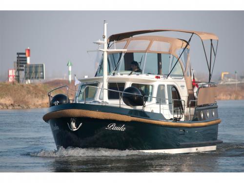 Motor yacht Classic Sturdy 32 AC available for charter in Marina Werder Motor yacht Classic Sturdy 32 AC available for charter in Marina Werder