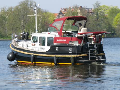 Yacht Classic Sturdy 360 AC for rent in Classic Marina