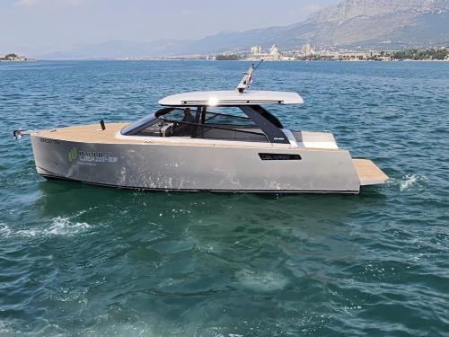 Motorboot Colnago 38 Yachtcharter in ACI Marina Split