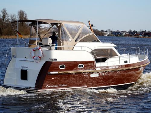 Yacht Concordia 102 AC for rent in Fuerstenberg