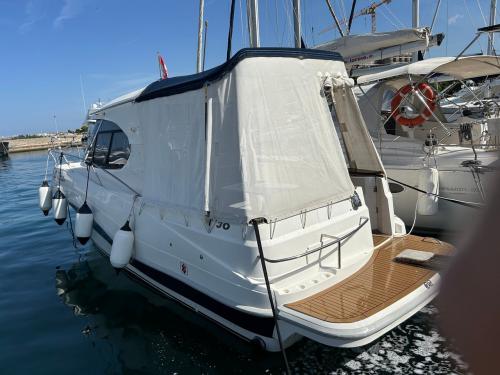 Motor yacht Coral 30 for rent in Marina Tankerkomerc