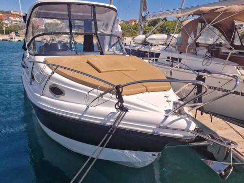 Motor yacht Coral 750 available for charter in Drage