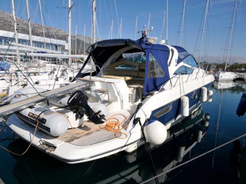 Motoryacht Cranchi 43 Yachtcharter in Kastela