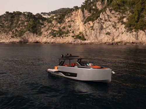 Motorboot Cranchi A46 Yachtcharter in Marina di Stabia