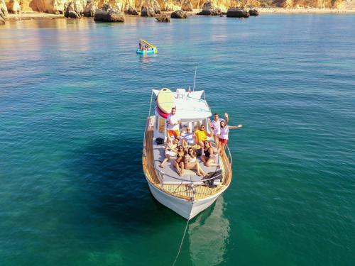 32ft Luxury Yacht for charter in Portimao (Portugal)
