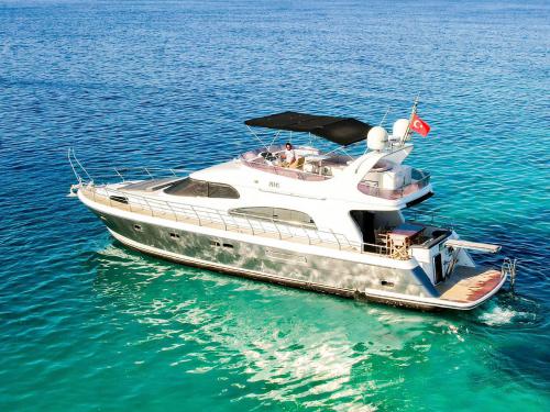 Motor yacht ZEUS available for charter in Bodrum