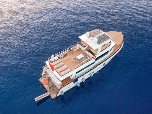 Motor yacht Ruzanna 1 for hire in Fethiye