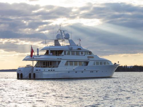 Super luxury Motor Yacht charter Caribbean