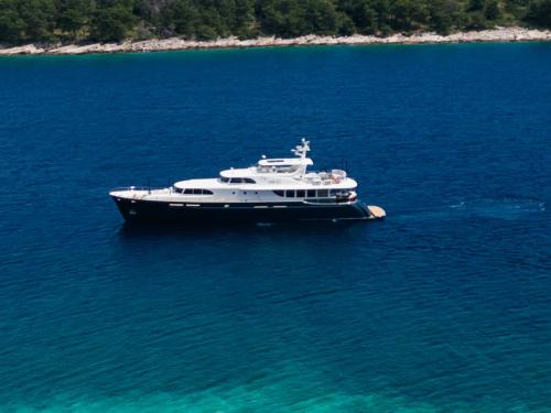 Motorboat Dream for hire in Sibenik