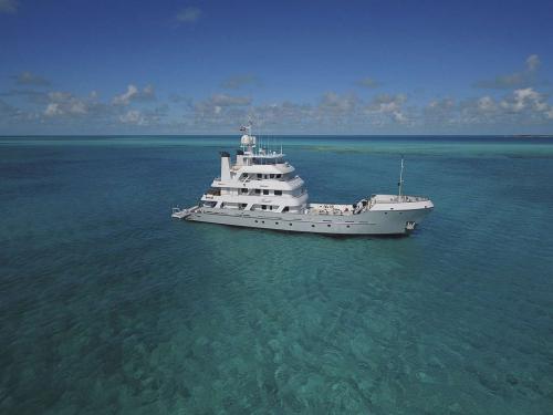 Expedition Yacht for charter in the Bahamas Expedition Yacht for charter in the Bahamas