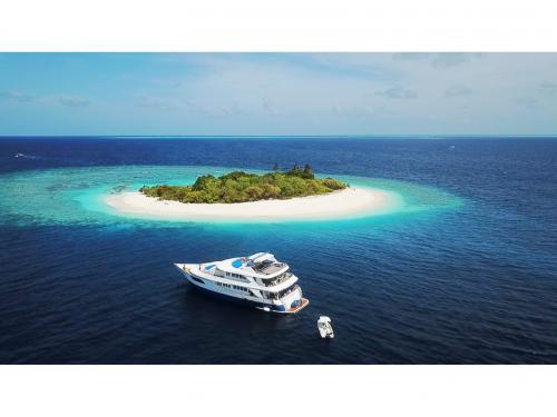 Yacht M/Y Honors Legacy Yachtcharter in Male