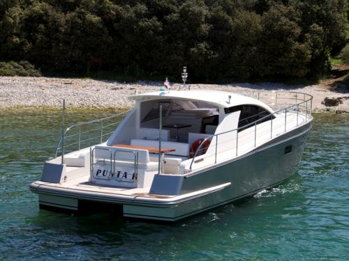 Yacht Cyrus 13.8 chartern in Novigrad