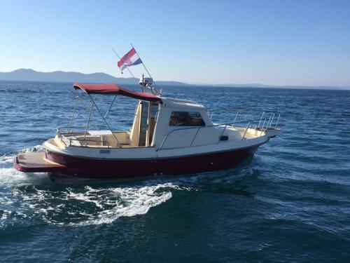 Motorboot Damor 700 Yachtcharter in Zadar