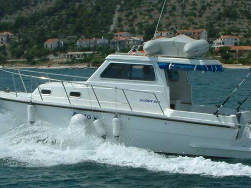 Motorboot Damor 800 chartern in Murter Motorboot Damor 800 chartern in Murter