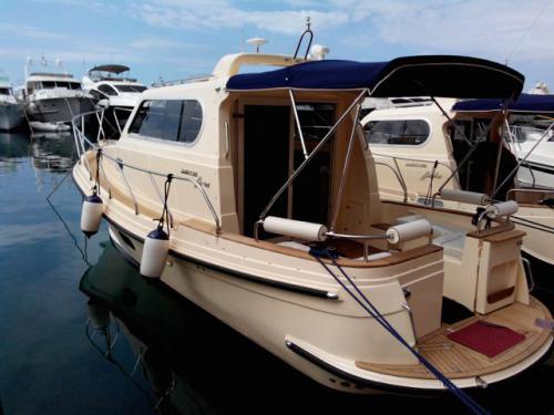Motorboot Damor 980 Yachtcharter in Trget