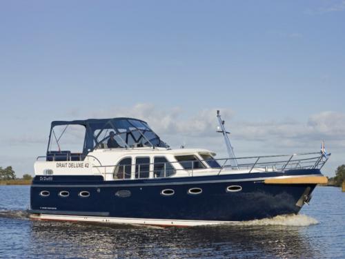 Motoryacht DeDrait Deluxe 42 Yachtcharter in Drachten