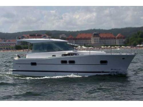 Motorboot Delphia 1050 chartern in Primosten