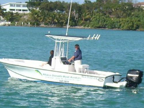 Motorboat Dusky 22 for hire in Marsh Harbour City