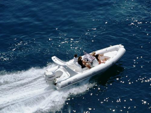 Motorboat Eagle 645 for charter in Primosten