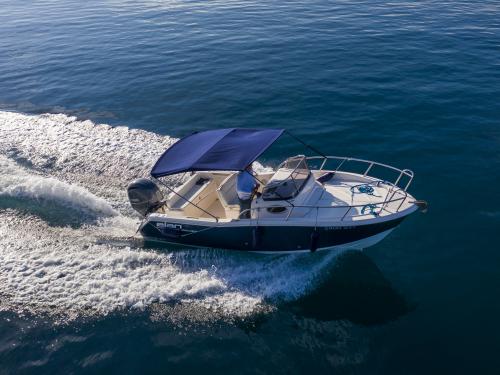 Motor yacht Elan 650 available for charter in Sukosan Bibinje