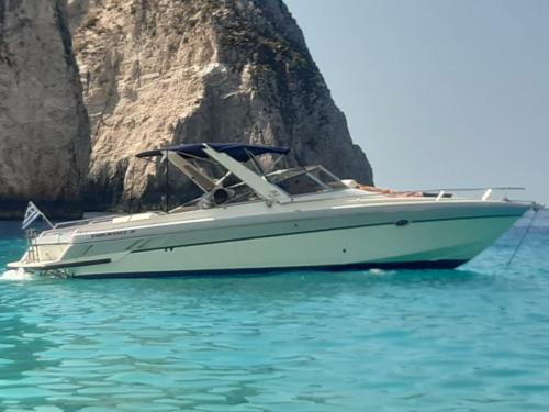 Motoryacht Endurance 31 Yachtcharter in Laganas