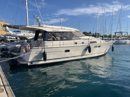 Motor yacht Escape 1350 available for charter in ACI Marina Trogir