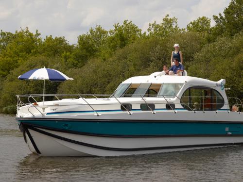 Hausboot Estivale Sixto Yachtcharter in Bellegarde