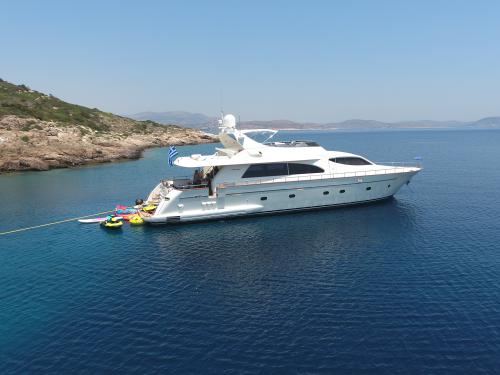Motor yacht Falcon 86 for rent in Athens