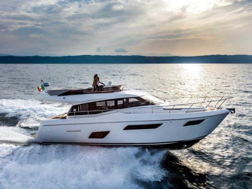 Motoryacht Ferretti 450 Yachtcharter in Stobrec Port