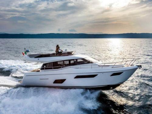 Motorboat Ferretti 450 for rent in Marina Frapa