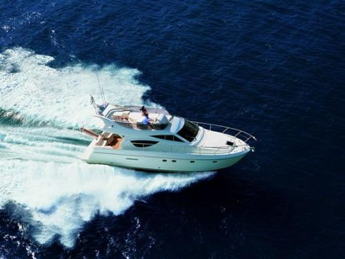 Motoryacht Ferretti 460 chartern in Split