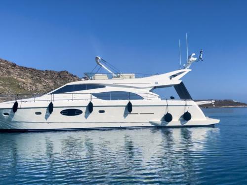 Motor yacht Ferretti 530 for rent in Mykonos City